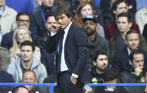 Nhìn lại chiến thắng thuyết phục của Chelsea trước Leicester - 15
Phút bình lặng của Conte...