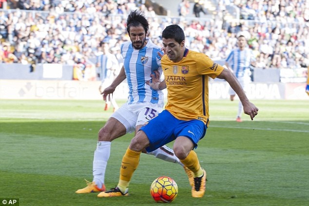 Barcelona - Malaga: Tọa sơn quan hổ đấu - 2
Hàng thủ Malaga sẽ phải hết sức dè chừng Luis Suarez