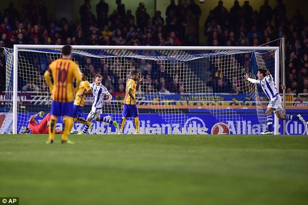Barcelona trước chuyến đi đầy gian khó đến Anoeta - 2
Messi đã thua cả 3 trận trong những lần đến Anoeta gần đây nhất
