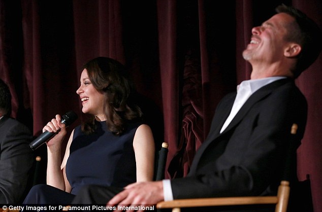 "Người tình tin đồn" Marion Cotillard khen Brad Pitt là người đàn ông tốt - 2
Nữ diễn viên người Pháp khen Brad Pitt là người đàn ông tốt.