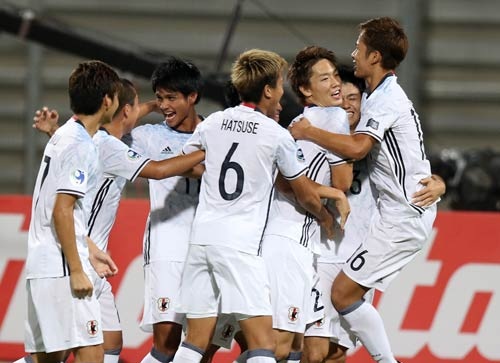 Nhìn lại trận thua tâm phục khẩu phục của U19 Việt Nam trước Nhật Bản - 1
U19 Nhật Bản tấn công áp đảo và dễ dàng có được bàn thắng từ khá sớm