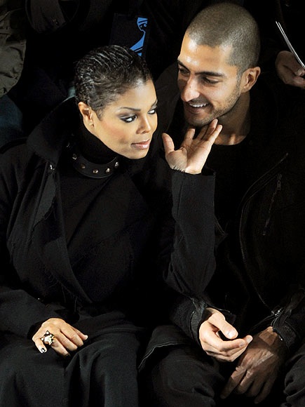 Janet Jackson bế bụng bầu ở tuổi 50 - 7
Janet Jackson và chồng đang rất hồi hộp chờ con đầu lòng chào đời.