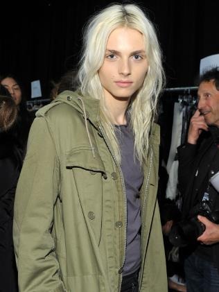 Kinh ngạc với vẻ ngọt ngào của siêu mẫu chuyển giới - 10 
Andreja Pejic trước khi chuyển giới.