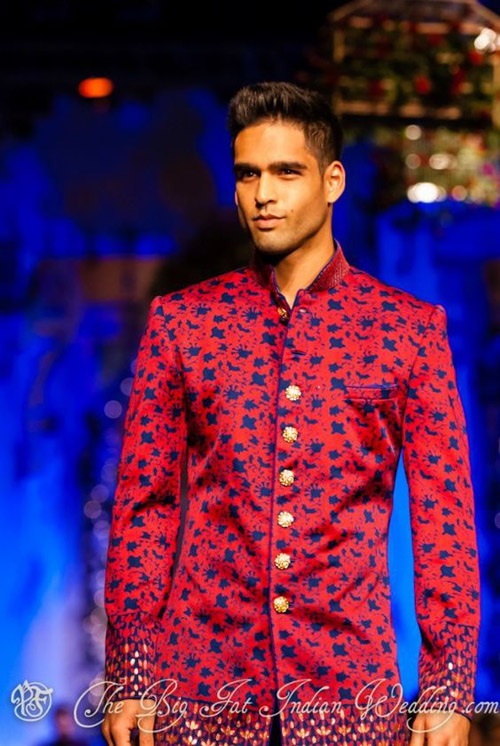 Choáng với quý tử của tỷ phú Ấn Độ luôn có gái đẹp vây quanh - 1
Siddharth Mallya trong một đêm diễn thời trang