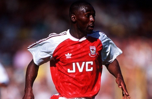 Welbeck và những người từng phục vụ cả Arsenal lẫn MU - 18
Andy Cole là tiền đạo vô danh, không có được chỗ đứng ở Arsenal...