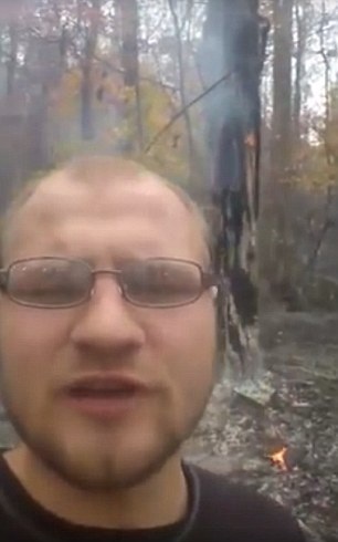 Đốt rừng để gây chú ý trên Facebook - 1
Johnny Mullins đốt rừng vì muốn... nổi tiếng trên Facebook