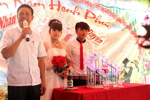 Những người nối “tơ hồng” cho đồng bào Chứt - 1 Những người nối “tơ hồng” cho đồng bào Chứt - 1