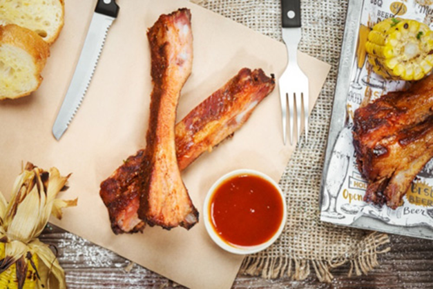 "Đập hộp" nhà hàng container siêu khủng Holy Pig xuất hiện tại Tổ hợp Cocobay Đà Nẵng - 10
Sườn nướng từ mía và dừa già