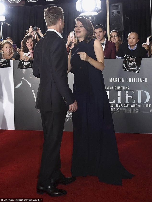 
Nam diễn viên tài danh chia sẻ khi dự công chiếu phim rằng, anh rất cảm kích vì mọi người đã có mặt và động viên, cổ vũ anh
