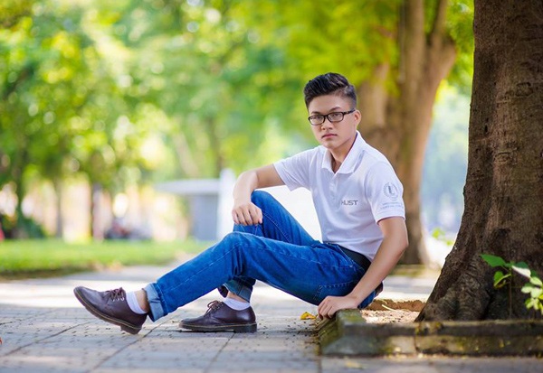 Nam thanh, nữ tú ĐH Bách khoa Hà Nội tranh tài SV thanh lịch - 14
Ngô Văn Đạt – sinh viên KT12 – K61 từng đạt Nhì Giai điệu tuổi hồng cấp Tỉnh