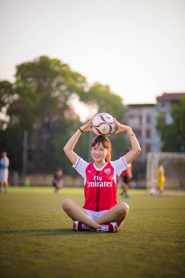 Nam thanh, nữ tú ĐH Bách khoa Hà Nội tranh tài SV thanh lịch - 6
Nữ sinh của Viện dệt may da giầy và thời trang Lê Thị Phương có khả năng vẽ, đàn guitar, đọc sách và đam mê nhiếp ảnh nghệ thuật