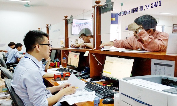 Hà Nội: Hơn 13.748 người đăng ký BHTN qua 5 tháng đầu năm 2016 - 1
Người lao động đăng ký BHTN tại Hà Nội