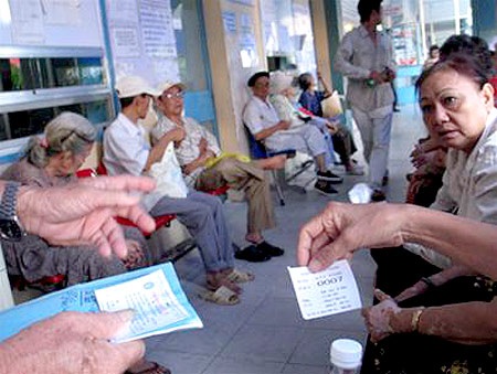BHXH VN: 6 tỉnh bội chi quỹ BHYT trên 200 tỉ đồng sau 9 tháng qua - 1 BHXH VN: 6 tỉnh bội chi quỹ BHYT trên 200 tỉ đồng sau 9 tháng qua - 1