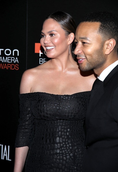 Siêu mẫu áo tắm được chồng hôn tình tứ trên thảm đỏ - 7
Cặp đôi tổ chức đám cưới xa hoa tại Ý vào năm 2013