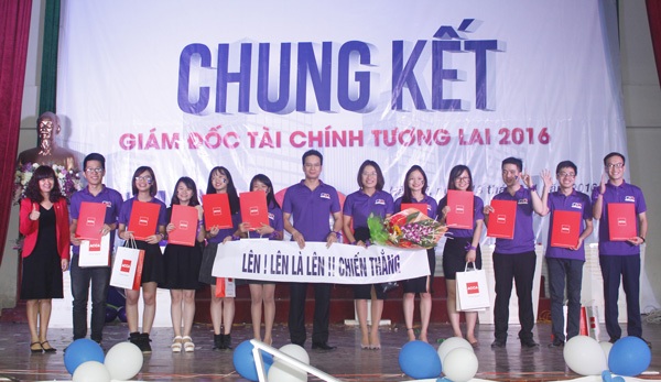 Sinh viên hóa Tấm Cám, siêu anh hùng đọ tài “Giám đốc tài chính tương lai” - 4
Đội 11.12 bứt phá ngoạn mục để trở thành quán quân của cuộc thi.