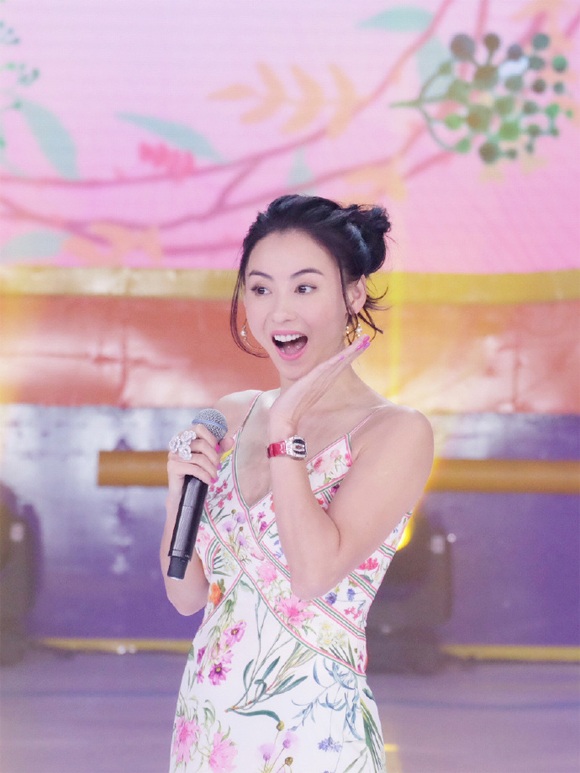 Trương Bá Chi - Người đàn bà đi qua những "giông bão" bằng nụ cười - 14 Trương Bá Chi - Người đàn bà đi qua những "giông bão" bằng nụ cười - 14