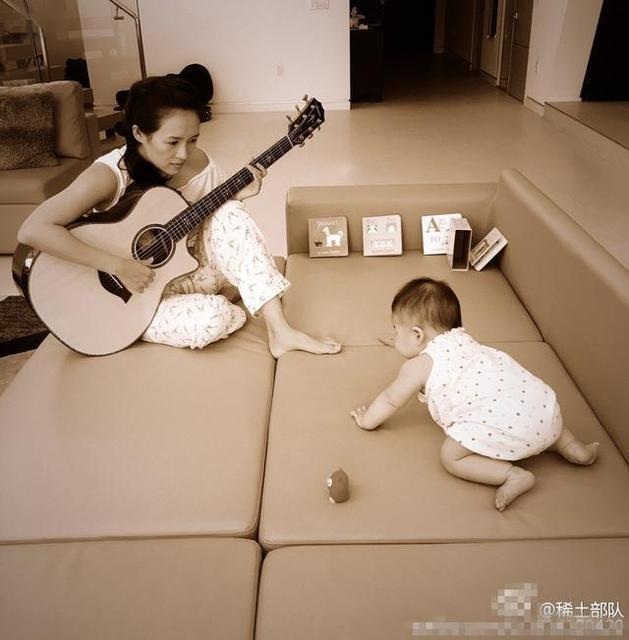 Chương Tử Di tổ chức sinh nhật cho con gái cưng - 15
Chương Tử Di tâm sự, sau khi có thêm cô con gái nhỏ, Uông Phong thực hiện khá tốt vai trò làm bố. Anh hỗ trợ cô khá nhiều công việc chăm sóc con và thêm gắn bó với gia đình nhỏ.