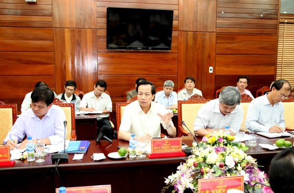 Bộ trưởng Đào Ngọc Dung: Quan tâm tới sinh kế người dân chứ không chỉ có điện, đường - 1 Bộ trưởng Đào Ngọc Dung: Quan tâm tới sinh kế người dân chứ không chỉ có điện, đường - 1