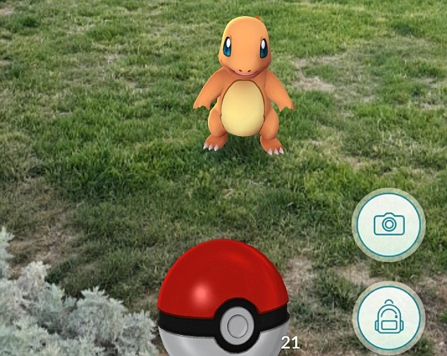 Pokemon GO tốt cho sức khỏe: Niềm vui ngắn chẳng tày gang - 1 Pokemon GO thực sự kéo người chơi đứng dậy và đi lại để cố “bắt” nhân vật, nhưng mức độ hào hứng không kéo dài