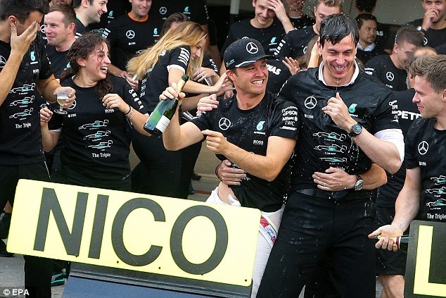 Nico Rosberg có chiến thắng chặng thứ 9, Mercedes vô địch F1 2016 - 16 Nico Rosberg có chiến thắng chặng thứ 9, Mercedes vô địch F1 2016 - 16