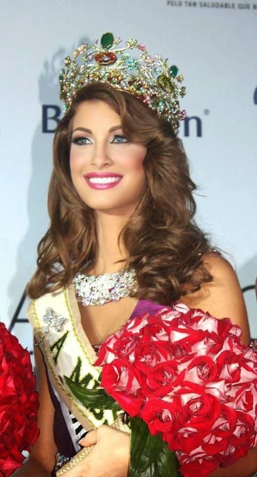 Nam Em lọt Top 8, người đẹp Ecuador là hoa hậu trái đất - 10 Người đẹp Venezuela – Stephanie de Zorzi, 23 tuổi, cao 1,75m.