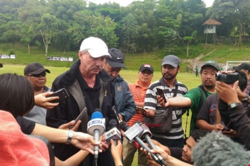 
HLV Riedl đánh giá rất cao đội tuyển Việt Nam
