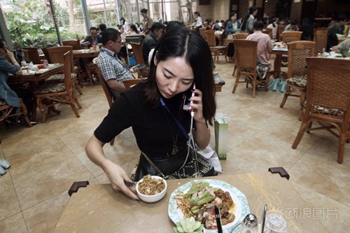 Hot girl kiếm bộn tiền nhờ làm HLV cho giới nhà giàu - 6 Hot girl kiếm bộn tiền nhờ làm HLV cho giới nhà giàu - 6