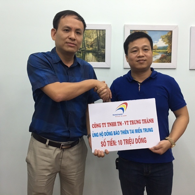 Cùng Dân trí chung tay giúp đỡ đồng bào miền Trung bị lũ lụt - 4
Công ty TNHH TM-VT Trung Thành ủng hộ 10 triệu đồng đến đồng bào miền Trung