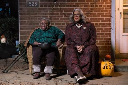 Những “thảm họa” đáng quên trên màn ảnh Hollywood trong năm qua - 3 “Boo! A Madea Halloween” cũng bị chỉ trích nặng nề và nhận được 30/100 điểm trên Metacritic