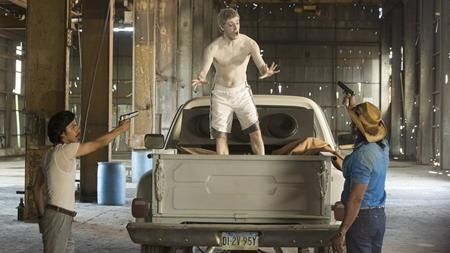 Những “thảm họa” đáng quên trên màn ảnh Hollywood trong năm qua - 9 Điểm số Metacritic là 22/100, “Search party” có khả năng làm nản lòng mọi khán giả xem phim với nội dung ngớ ngẩn và không có lấy một chút hài hước