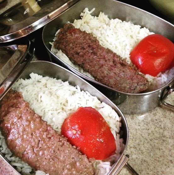 Bữa trưa của các học sinh trên thế giới có gì khác nhau - 1 Bữa trưa của các học sinh trên thế giới có gì khác nhau - 1