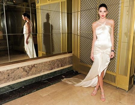 Lộ diện top 10 sao “hot” nhất trên mạng xã hội năm 2016 - 1 Em gái cô Kim “siêu vòng 3”, Kendall Jenner xuất sắc lọp top 10 sao nổi tiếng nhất trên trang Instagram với 68.9 triệu lượt theo dõi
