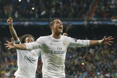 Lộ diện top 10 sao “hot” nhất trên mạng xã hội năm 2016 - 5 Siêu sao Cristiano Ronaldo cũng góp mặt trong top 10 với 82.3 triệu lượt người theo dõi qua Instagram