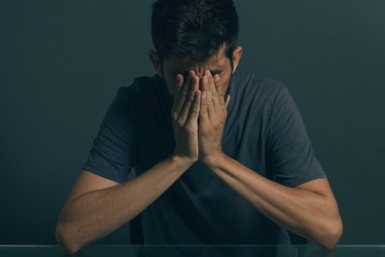 Người bị trầm cảm có nên  dùng cần sa để điều trị lâu dài không ? - 1