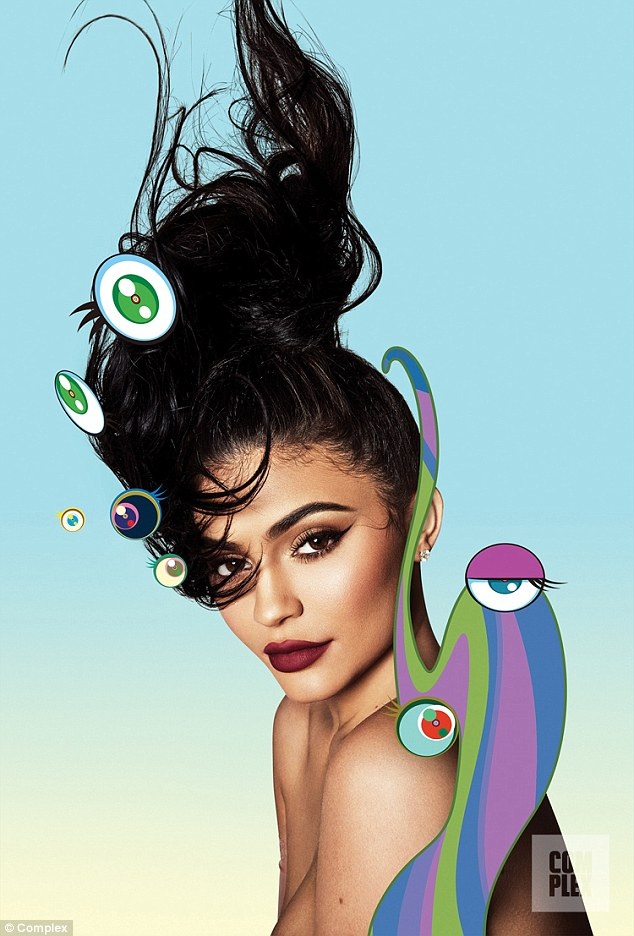Kylie Jenner khoe thân táo bạo - 7
Người đẹp 19 tuổi mới tậu thêm ngôi nhà thứ 4 cho mình. Việc kinh doanh thời trang, mỹ phẩm thành công mang lại nhiều tiền bạc để Kylie có thể sống dư dả.