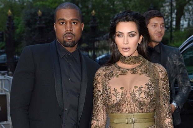 “Bão” tin đồn vây quanh gia đình Kim Kardashian và Kanye West - 3
Kanye West đang phải điều trị tâm lý vì bị kiệt sức và thiếu ngủ.
