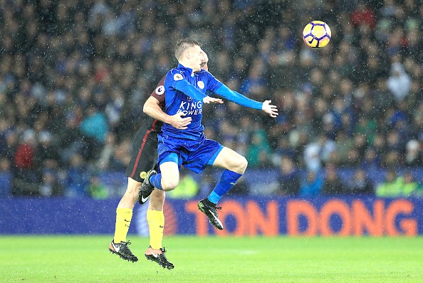 
Leicester City (áo xanh) sớm tung đòn khiến Man City gục ngã
