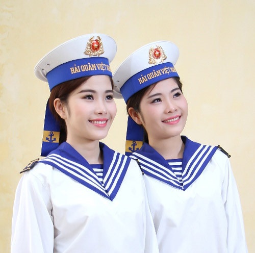 Chị sinh đôi của Hoa khôi Nam Em từng từ chối nhiều đại gia - 3
Hai chị em song sinh đều có đam mê nghệ thuật