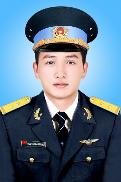 Truy thăng quân hàm cho các sĩ quan hi sinh trong vụ máy bay rơi - 3
Trung uý Nguyễn Văn Tùng, học viên bay.
