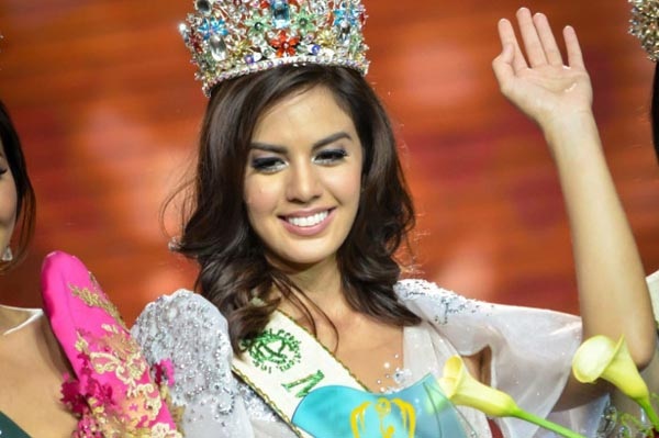 Nói xấu tân Hoa hậu trái đất, Hoa hậu trái đất Philippines 2016 phải trả lại vương miện - 2
Imelda Schweighart - Hoa hậu trái đất Philippines 2016 đã trượt top 16 của cuộc thi Hoa hậu trái đất 2016.