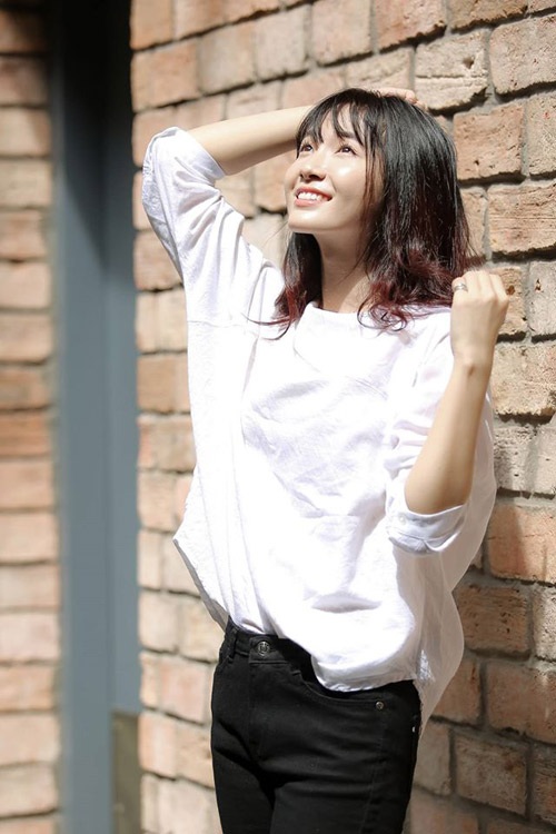 6 cô gái "nổi tiếng bất thình lình" năm 2016 giờ ra sao? - 12
Cô nàng đang theo đuổi dòng nhạc bolero