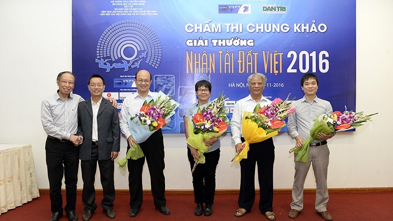 Chung khảo Nhân tài Đất Việt 2016: Hãnh diện với tài năng của người Việt - 4 Chung khảo Nhân tài Đất Việt 2016: Hãnh diện với tài năng của người Việt - 4