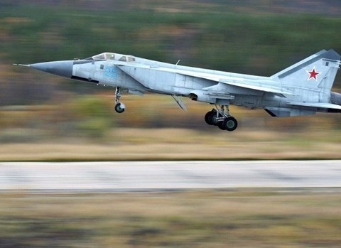 Xem MiG-31 Nga tập đánh chặn mục tiêu trên tầng bình lưu - 1 Máy bay MiG-31 của Nga