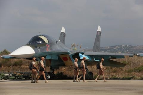 Nga quyết tâm dội bom dữ dội tại Syria? - 1 Nga điều thêm nhiều máy bay ném bom Su-24. Su-34 đến hỗ trợ căn cứ không quân tại Syria