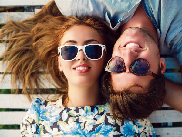 Vì sao các cặp đôi hạnh phúc ít chia sẻ trên mạng xã hội? - 1 Ảnh minh họa. (Nguồn: Shutterstock)