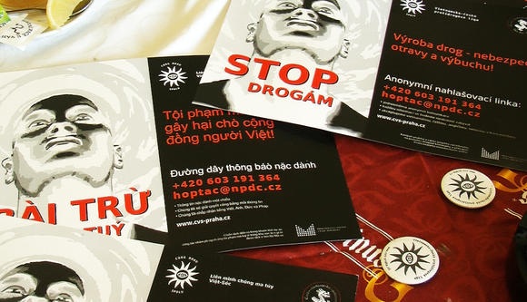 Mafia gốc Việt thống trị thế giới ngầm ma túy Trung Âu - 1 
Chiến dịch Stop Drugs giúp cộng đồng người Việt chủ động hơn trong cuộc đấu tranh chống tội phạm ma túy ở CH Czech.