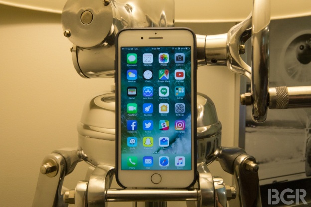 Nhiều mẫu iPhone 7 và iPhone 6S bất ngờ dính lỗi khóa kích hoạt - 1 Nhiều mẫu iPhone 7 và iPhone 6S bất ngờ dính lỗi khóa kích hoạt - 1