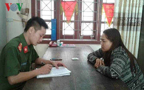 Bắt 9X trong đường dây mua bán trẻ em quy mô lớn - 1 Đối tượng Nguyễn Hà Giang Sang tại cơ quan Công an Diễn Châu.