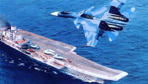 Tiêm kích hạm Su-33 trên tàu sân bay Đô đốc Kuznetsov của Nga