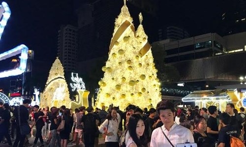 Người Việt đón Noel ở Bangkok - 1 Người Việt đón Noel ở Bangkok - 1